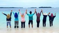 Foto bareng di Kepulauan Seribu