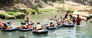 Weekend di Yogya: Basah-basahan di Goa Pindul