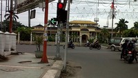 Istana Maimun yang hanya berjarak 200meter dari Mesjid Raya.