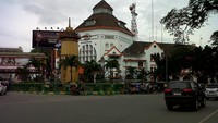 Titik nol kota Medan yang ditandai dengan tugu air mancur.