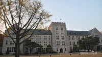 Kampus Korea University dengan gaya arsitektur ala Eropa yang megah