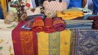 Kain tenun Garut (Arina Yulistara - wolipop)