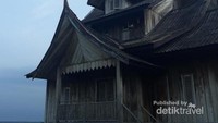 Rumah Gadang yang indah sayangnya kurang terawat