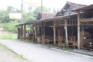 Wisata di Sentra Industri Bambu Yogyakarta
