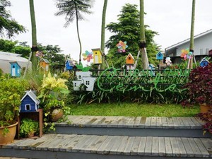 Wisata Hits Purwakarta, Berkebun di Urban Farming Center