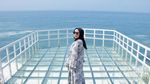 Wisata Instagramable di Atas Tebing, Teras Kaca Pantai Nguluran