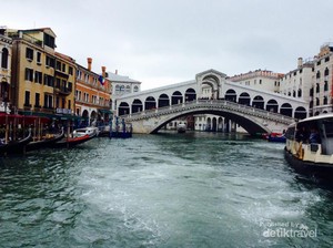 Wisata ke Italia Jangan Lupa ke Venesia
