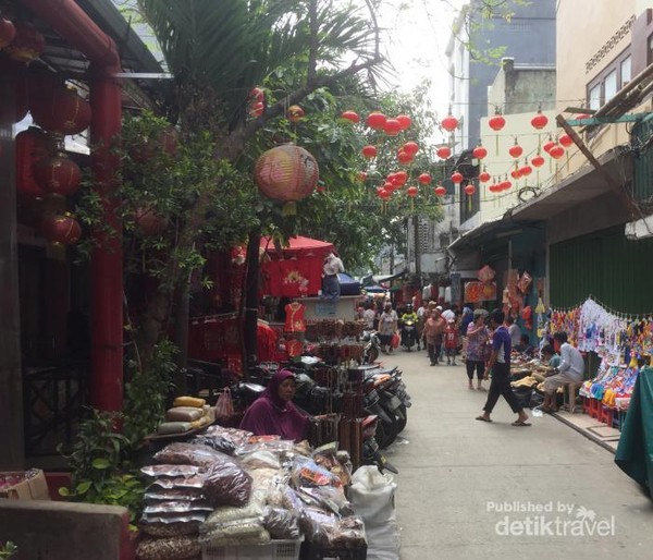 Wisata ke Pecinan Jakarta  Dari Gang Gloria Sampai Petak  9 