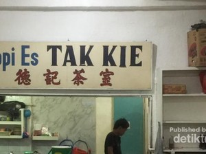 Wisata ke Pecinan Jakarta, Dari Gang Gloria Sampai Petak 9