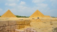Pyramid of Giza di Window of The World