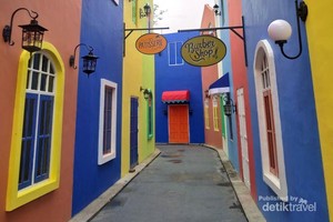 Wisata Keliling Dunia Seharian Ada di Yogyakarta