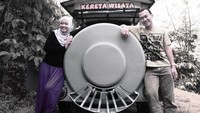 Kereta Wisata yang akan membawa kita berkeliling kebun