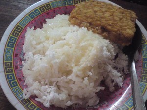 Wisata Kuliner di Jakarta, Cobain Ketan Susu!