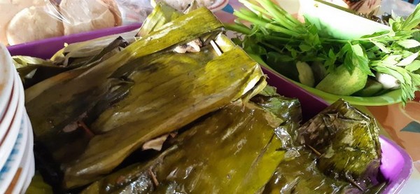 Selain pepes ikan, juga ada pepes ayam, jamur, tahu dan masih banyak lagi
