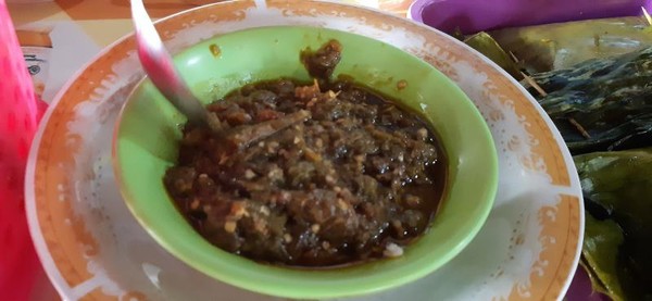 Dinikmati bersama sambal hijau menjadikan nafsu makan semakin berselera