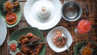 Kuliner wajib dicoba saat traveling ke Lombok, maknyuss