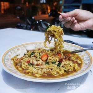 Wisata Kuliner Mie Nyemek Bu Siti yang Melegenda di Yogya