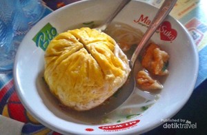 Wisata Kuliner Unik di Jember, Bakso Kabut Bungkus Telur