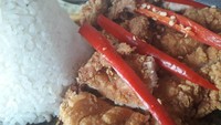 Alay Nyet dengan ayam goreng tepung