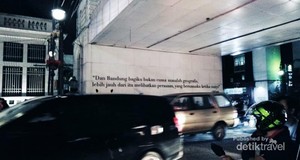 Wisata Malam di Sekitar Alun-alun Bandung