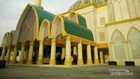 Masjid dari depan