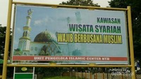 Anjuran menggunakan busana muslim