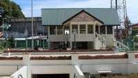 Suasana di luar masjid dan tempat wudhunya