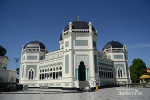 Wisata Religi Juga Bisa di Medan