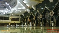 Suasana dalam masjid