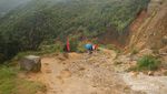 Wow! Ada Kolam Air Panas Ala Jepang di Gunung Papandayan, Garut