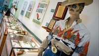 Replika bandar narkoba di Meksiko dan berbagai jenis senjatanya (/we-make-money-not-art.com)