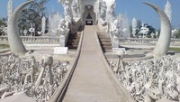 Tangan-tanagan ini menggambarkan para penghun i neraka yang memohon pertolongan (Sumber: tripadvisor)