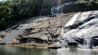 Pesona Air Terjun Tumburun (Diah Nathalia Pramudya Wardani/ACI)