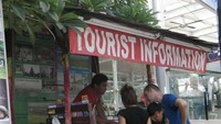 Para turis di Jalan Poppies, Bali (Gede Suardana)