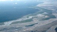 Jalur tailing tambang terlihat dari atas (foto: keken/detikTravel)