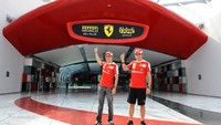 Fernando Alonso dan Felipe Massa menunggu Anda (autoevolution.com)