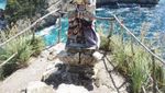 Yang Beda di Nusa Penida, Rumah Pohon Batu Melonteng