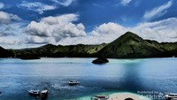 Sedikit dramatis menajamkan tone warna, di siang yang cerah