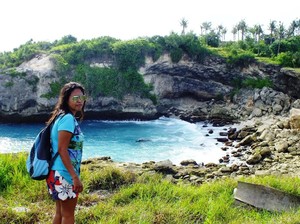 Yang Menantang di Bali, Terjun Bebas dari Tebing Nusa Ceningan