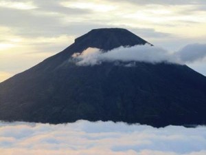 Yang Paling Dinanti di Sikunir: Golden Sunrise