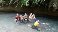 Masih di kolam abadi
