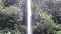 Sensasi air terjun pacet