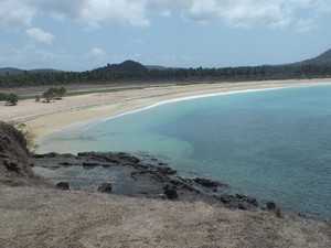 Yang Unik dan Eksotis di Lombok, Pantai Tanjung Aan!