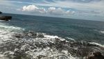 Yang Unik dari Gunungkidul, Air Terjun Sekaligus Pantai
