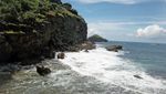 Yang Unik dari Gunungkidul, Air Terjun Sekaligus Pantai