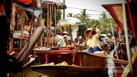 Pasar terapung Damnoen Saduak
