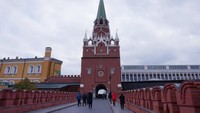 Gerbang masuk istana Kremlin