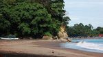 Yuk! Berakhir Pekan dengan Berselancar di Batu Karas