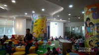suasana lantai 7 di  akhir pekan.