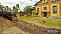 Melintasi area pabrik gula